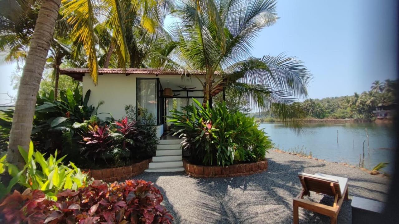Pont Bleu Suites Riverside & Pool Canacona Exterior photo
